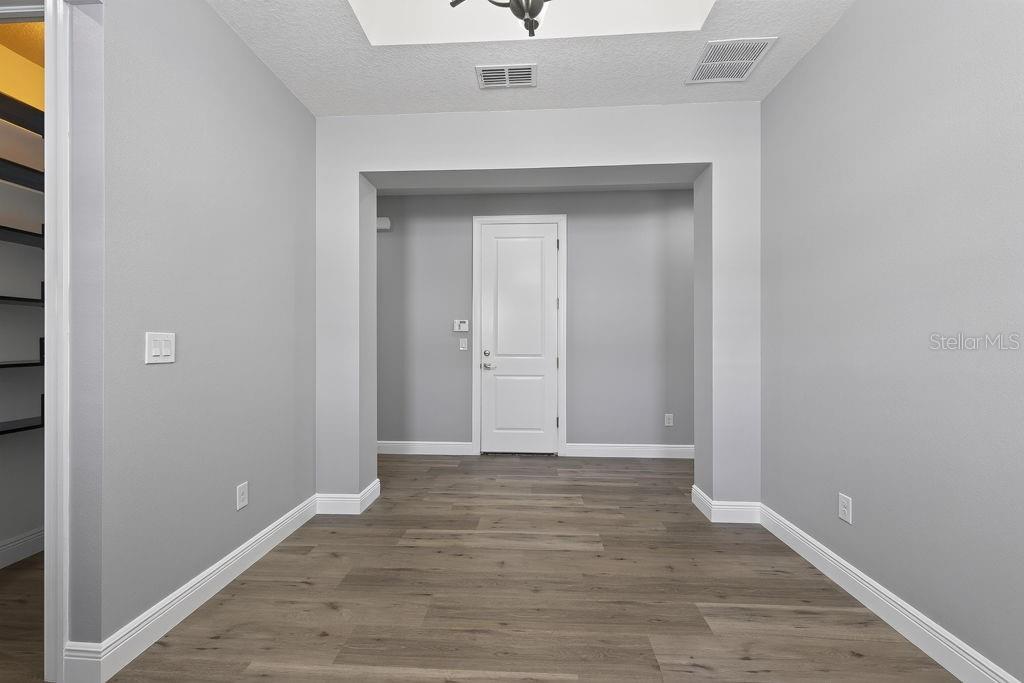 7508 S SWOOPE ST — photo 22