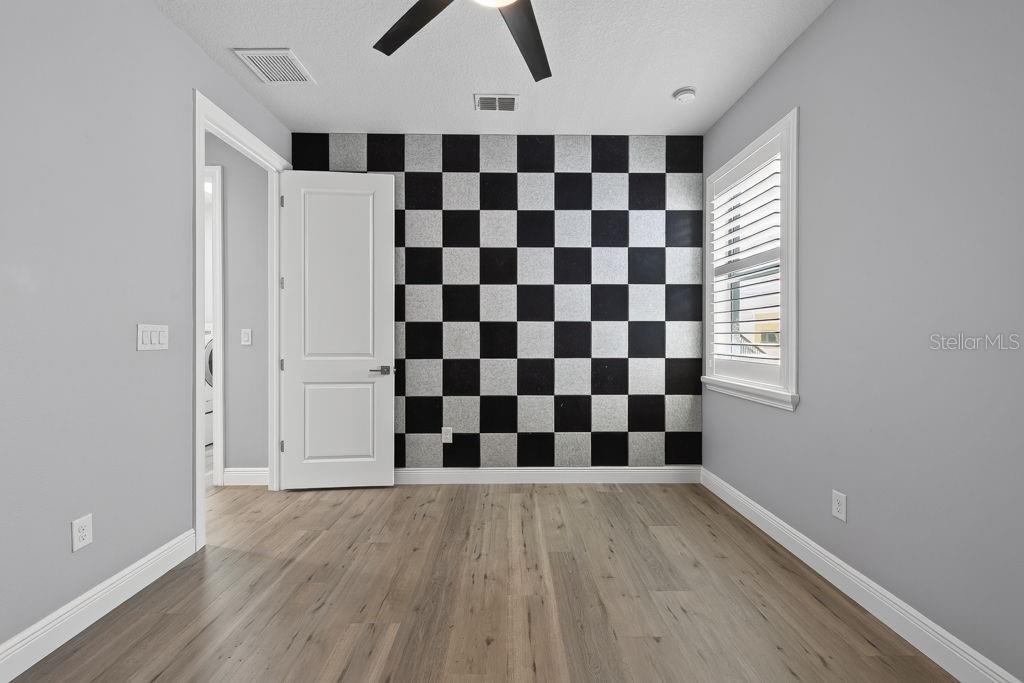 7508 S SWOOPE ST — photo 37