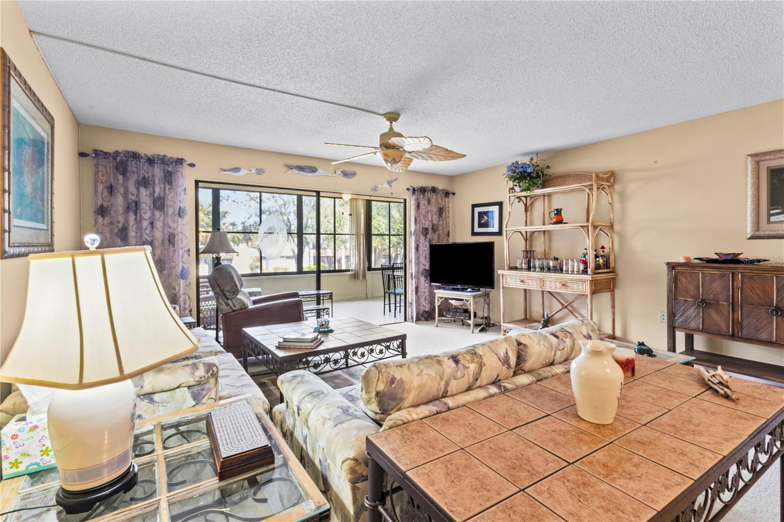 521 LAKESIDE DR — photo 12