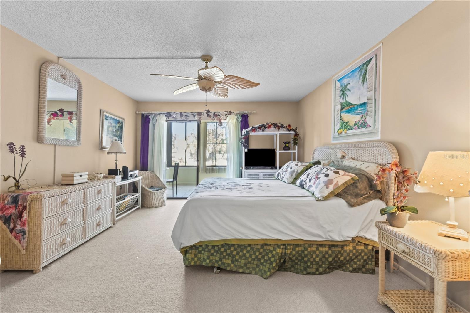 521 LAKESIDE DR — photo 20