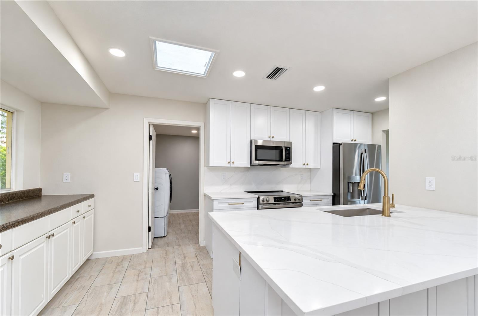 8013 W ELM ST — photo 10