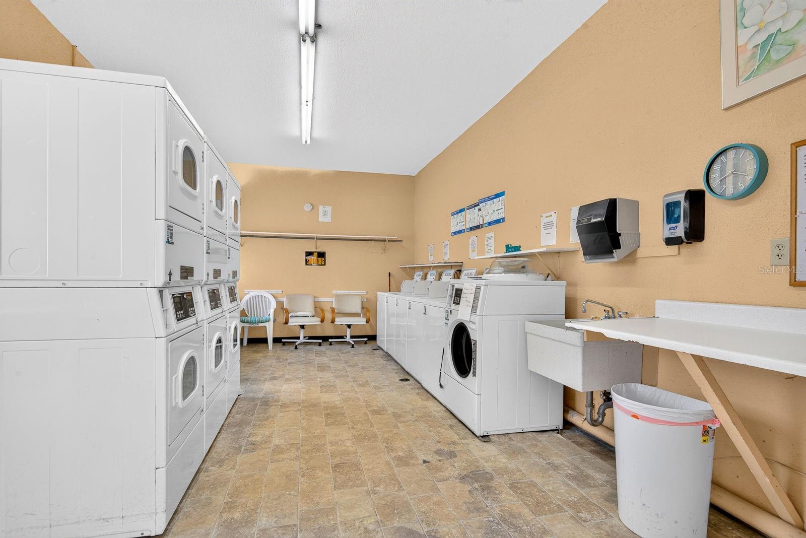 5853 PALM LN #B7 — photo 25