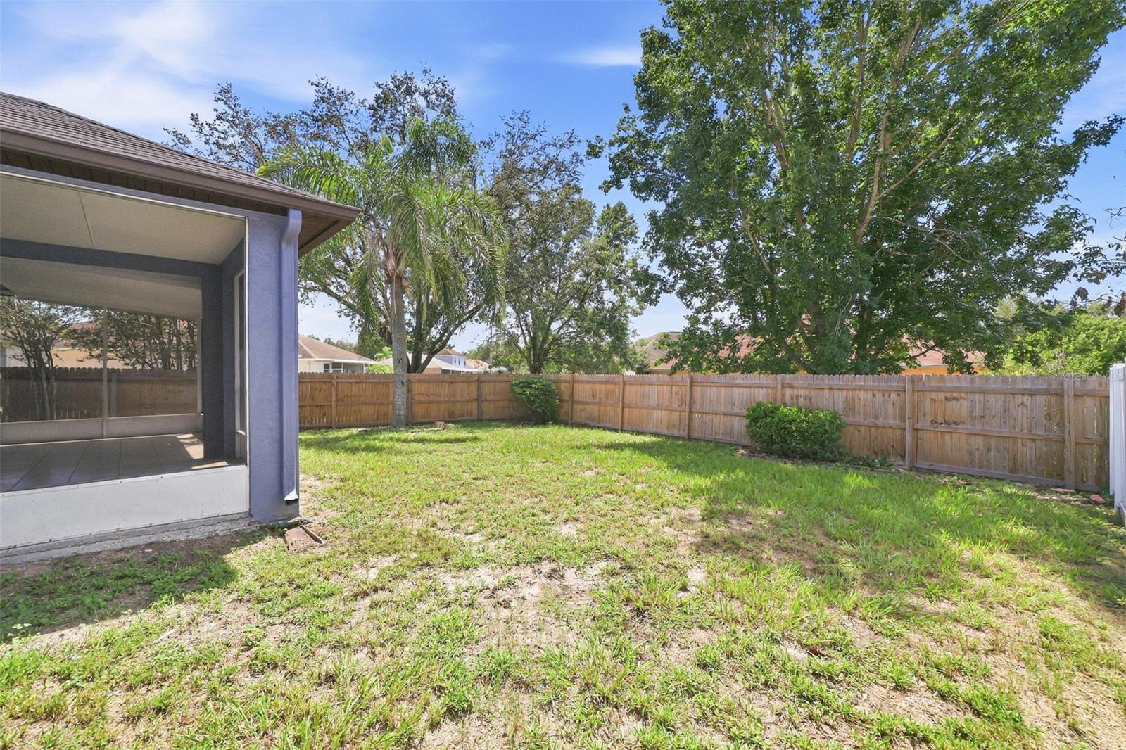 906 GRAND CANYON DR — photo 32