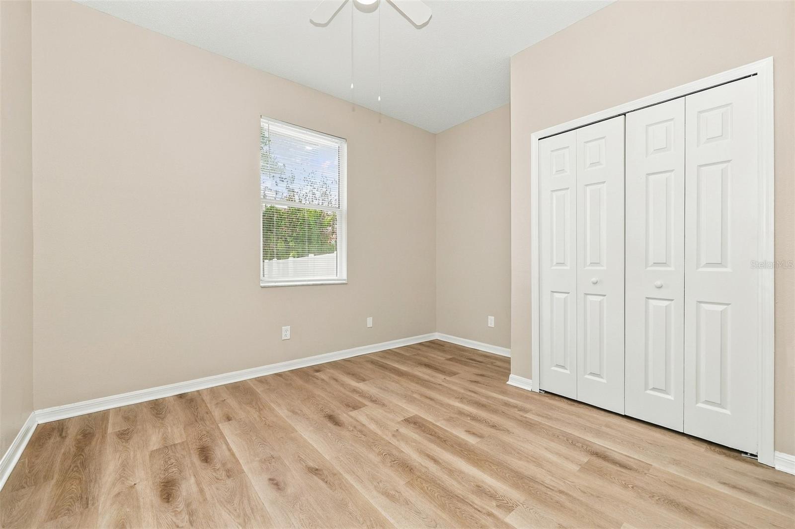 906 GRAND CANYON DR — photo 22