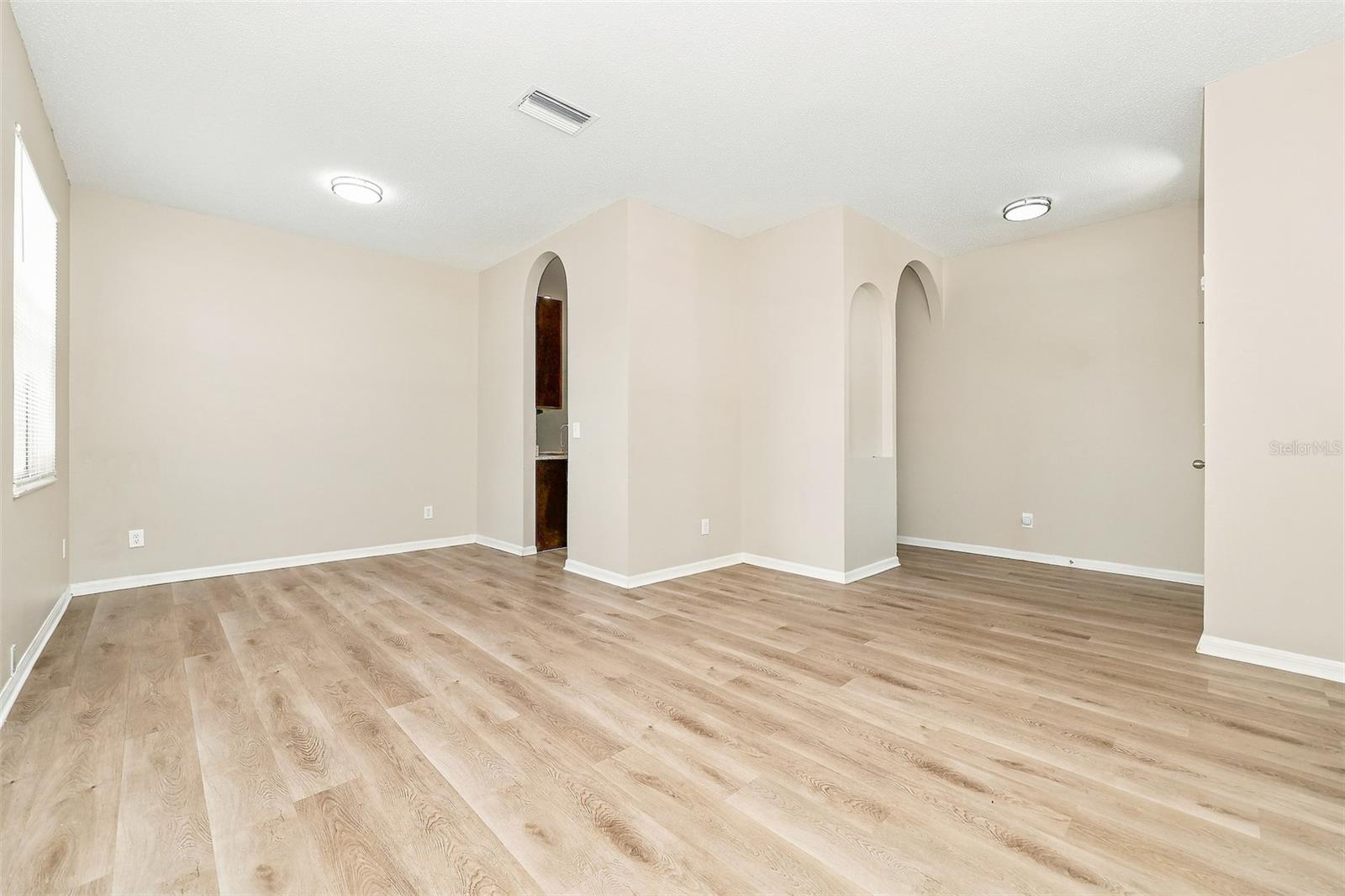 906 GRAND CANYON DR — photo 5