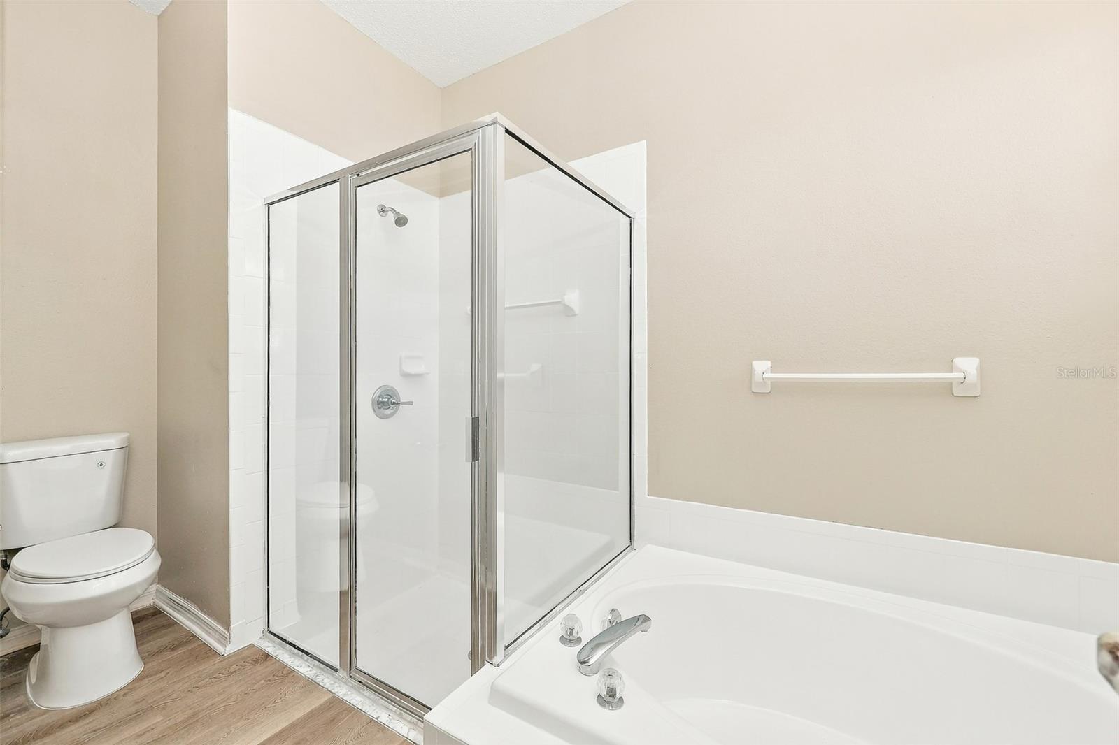 906 GRAND CANYON DR — photo 18