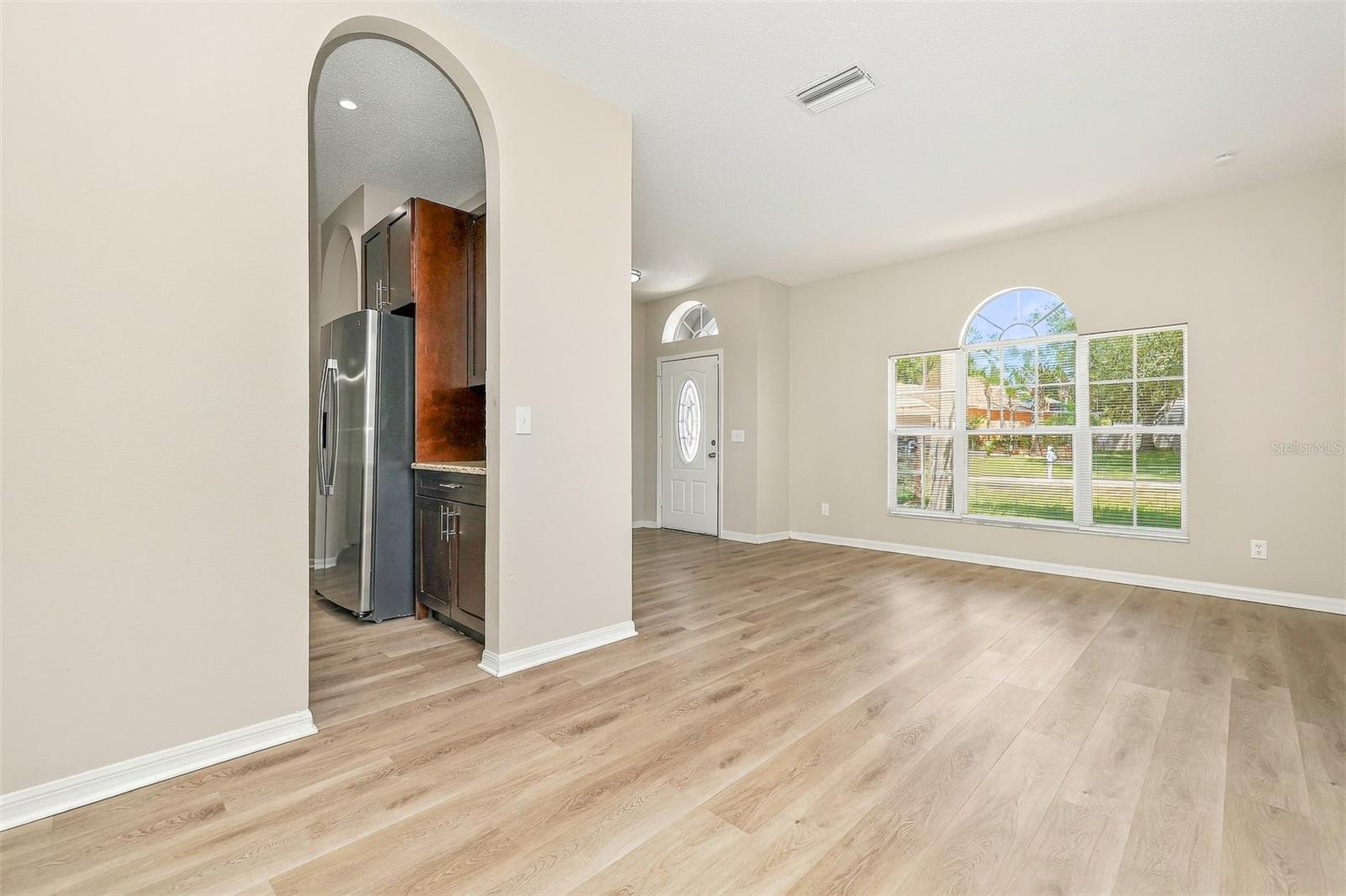 906 GRAND CANYON DR — photo 6