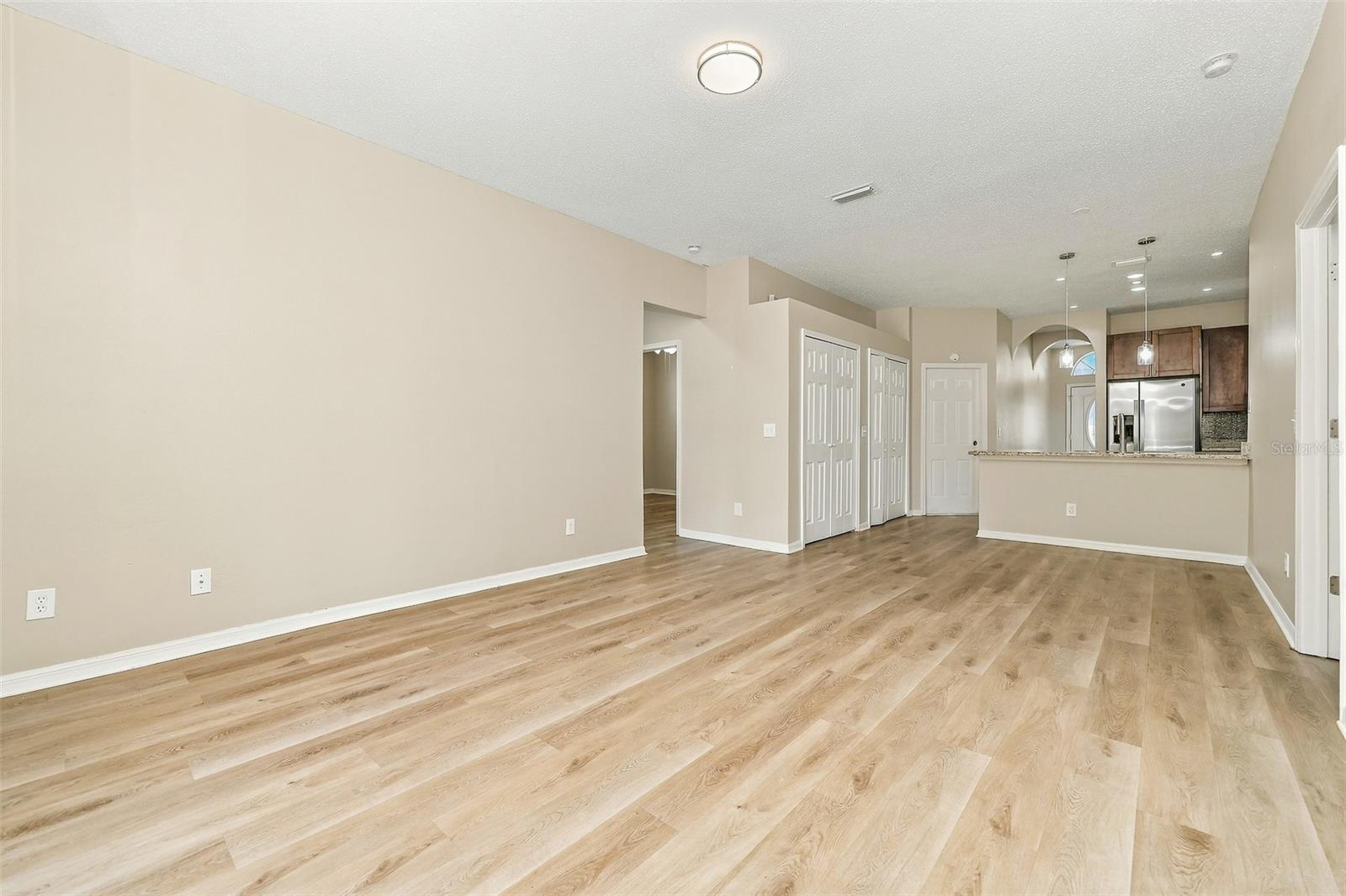 906 GRAND CANYON DR — photo 29