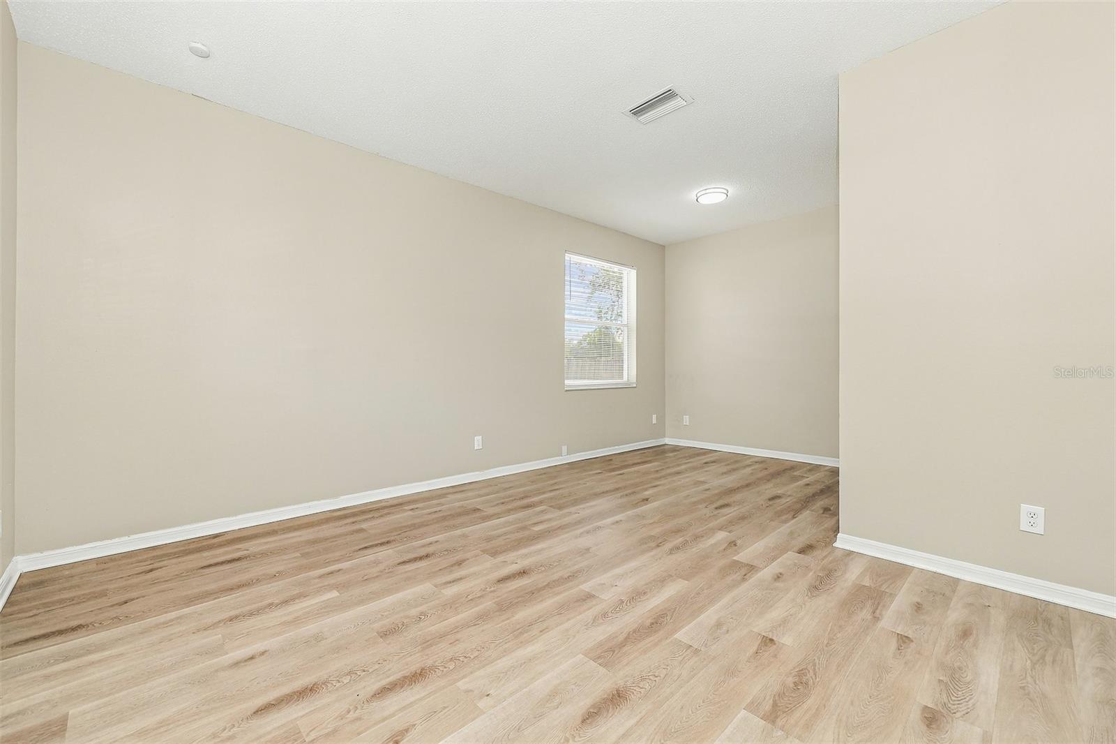906 GRAND CANYON DR — photo 4