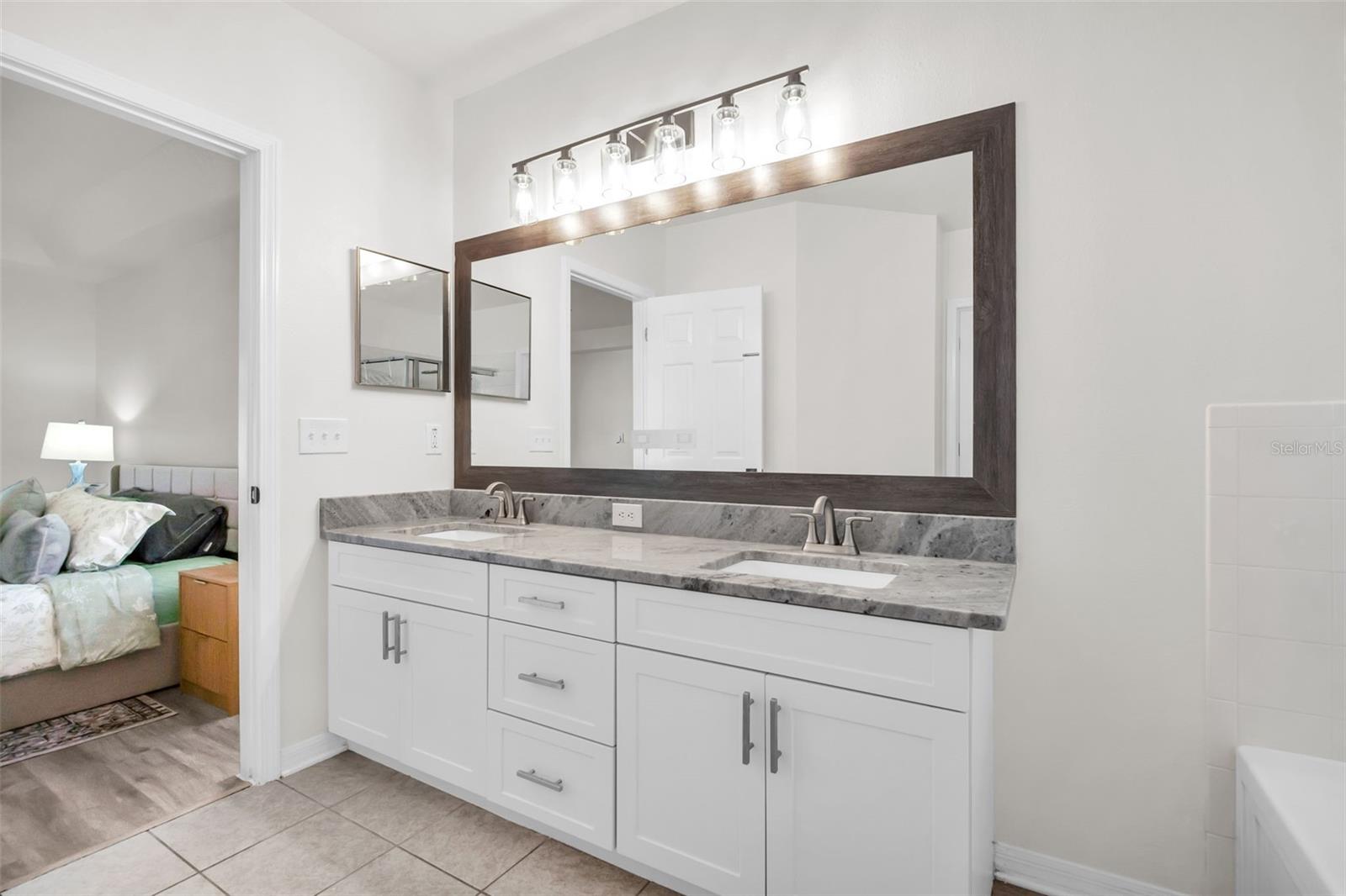 13028 TERRACE SPRINGS DR — photo 18