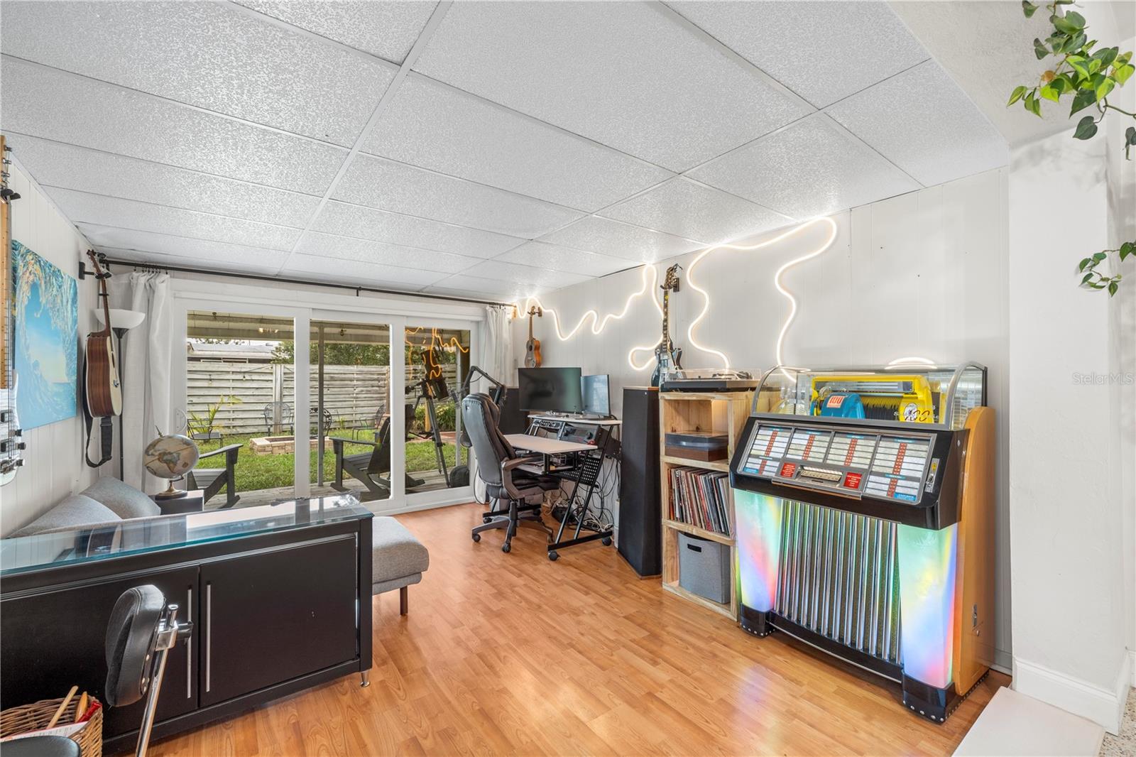 1512 COUNTRY LN W — photo 22