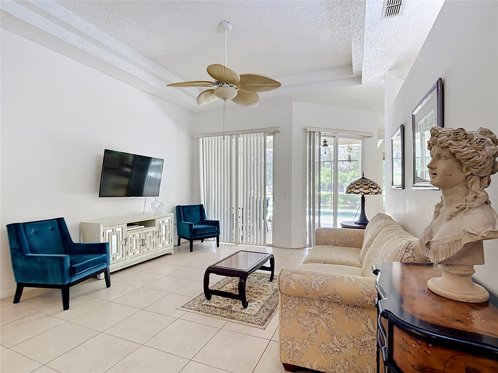 1216 WHITNEY DR — photo 4