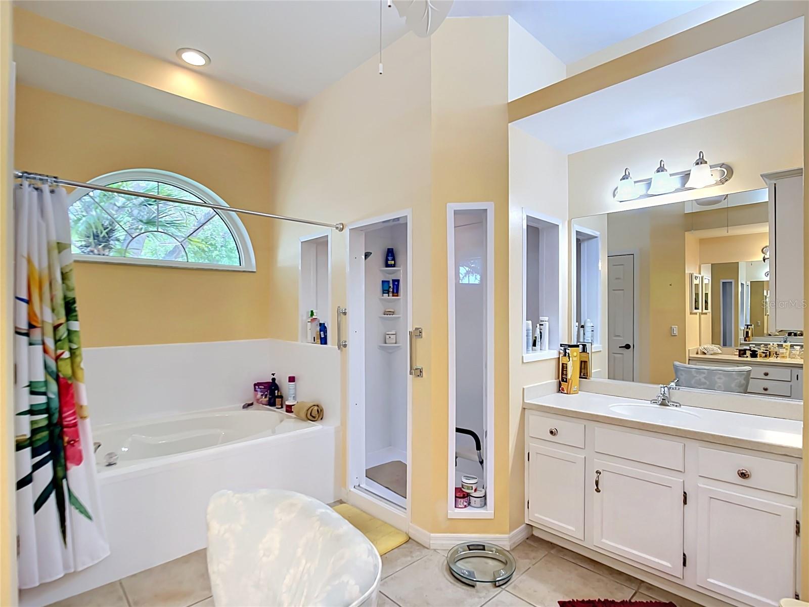 1216 WHITNEY DR — photo 24