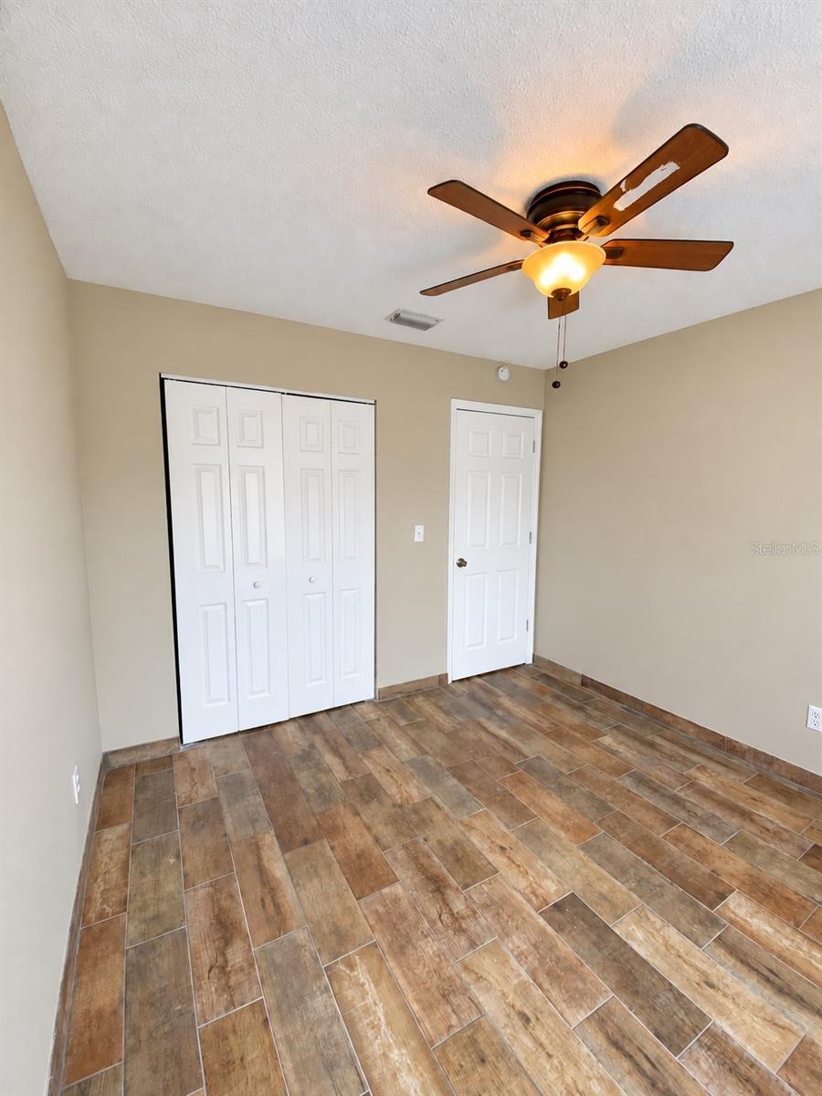 1912 ELK SPRING DR — photo 30