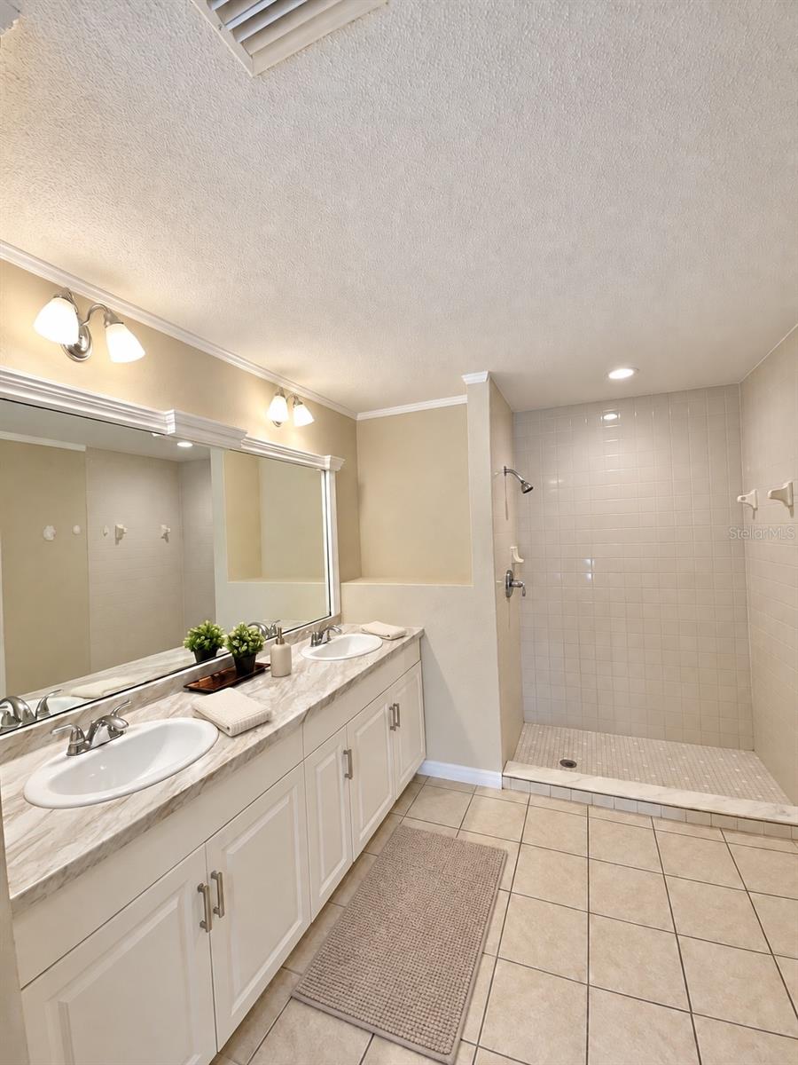1912 ELK SPRING DR — photo 24