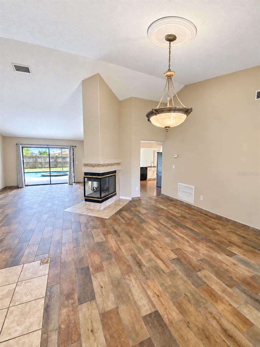 1912 ELK SPRING DR — photo 6