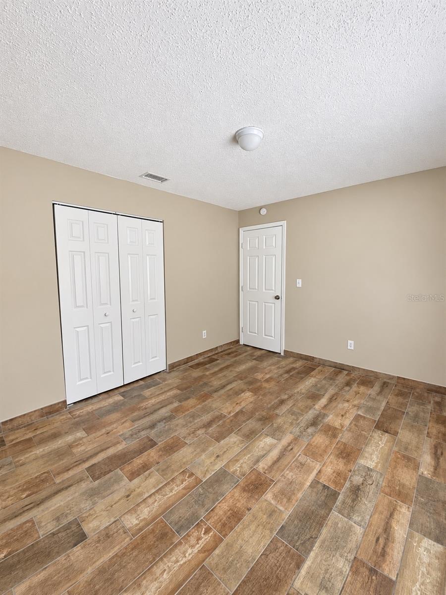 1912 ELK SPRING DR — photo 28