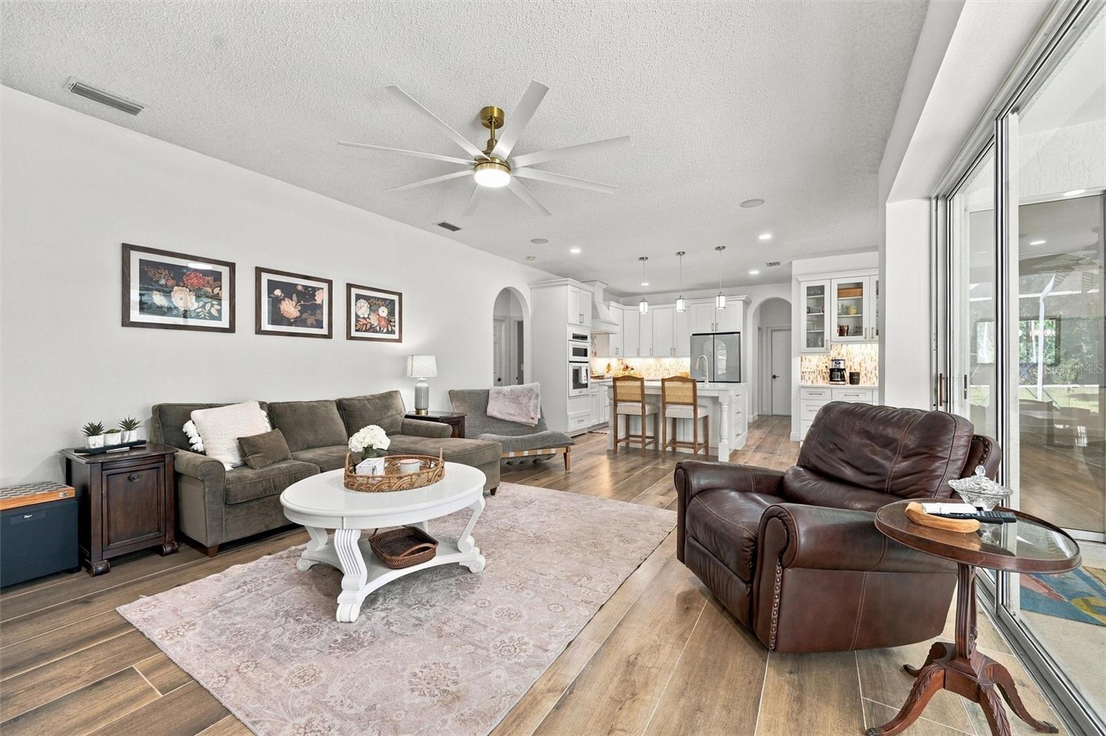 9316 KNIGHTSBRIDGE CT — photo 32