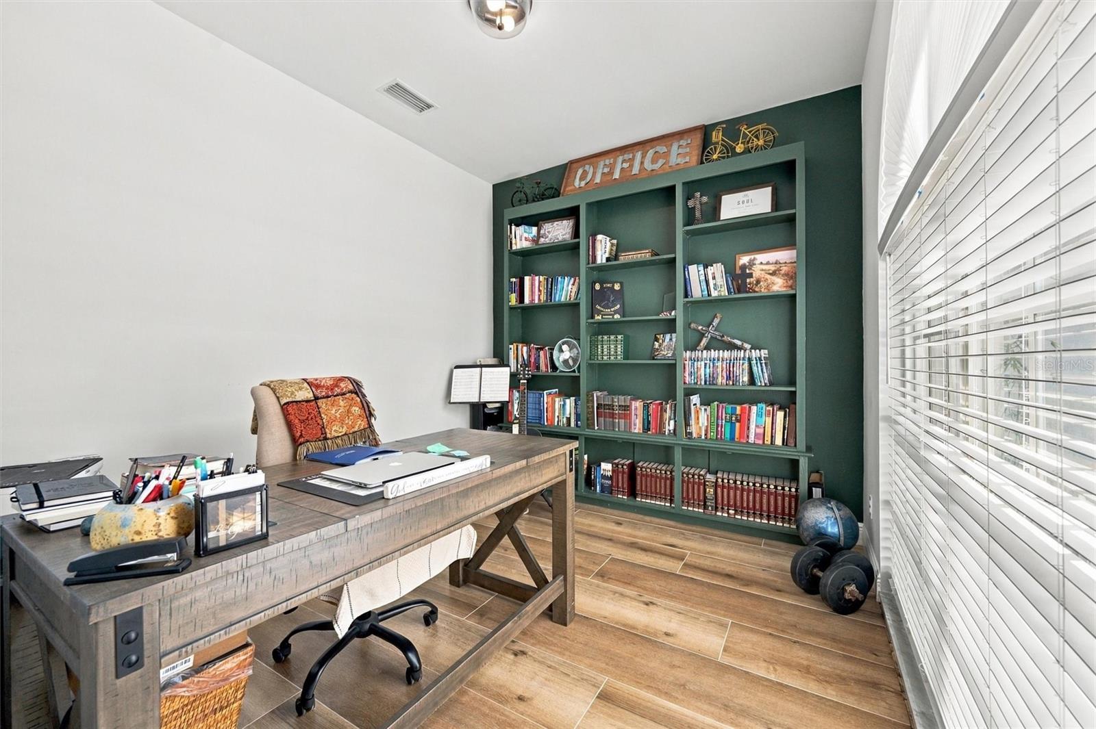 9316 KNIGHTSBRIDGE CT — photo 42