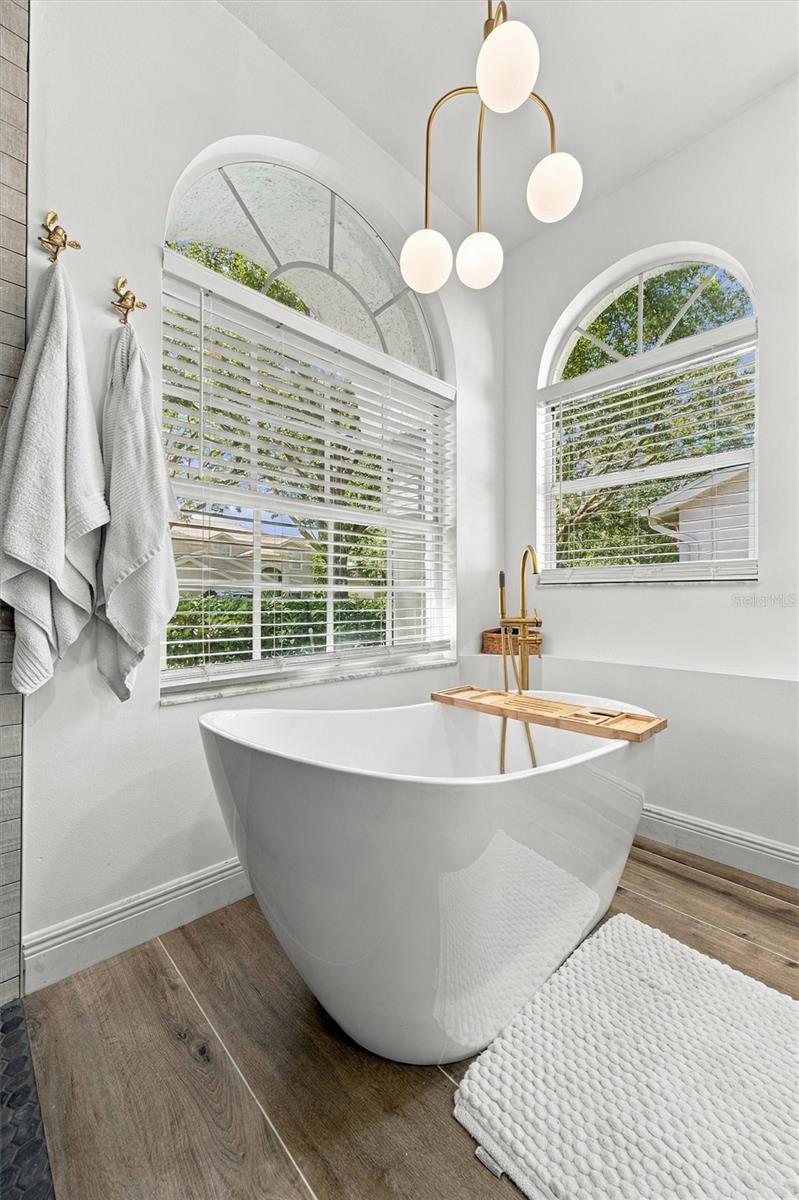 9316 KNIGHTSBRIDGE CT — photo 55