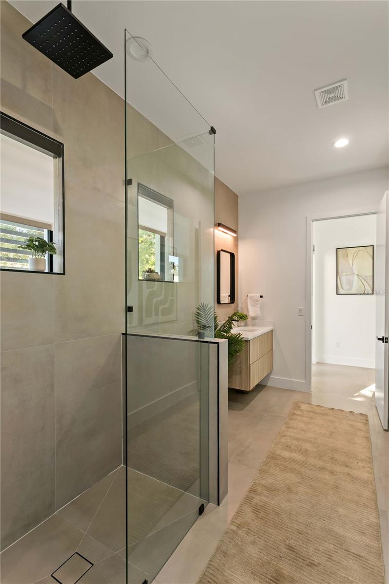 1322 W GRACE ST — photo 29