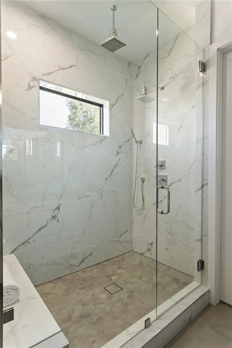 1322 W GRACE ST — photo 38