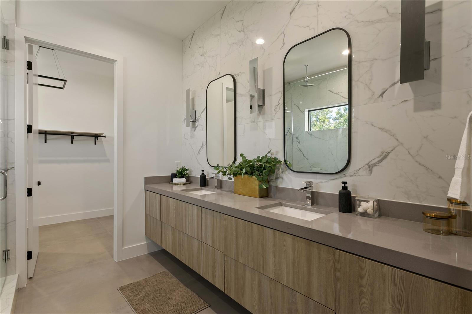 1322 W GRACE ST — photo 37