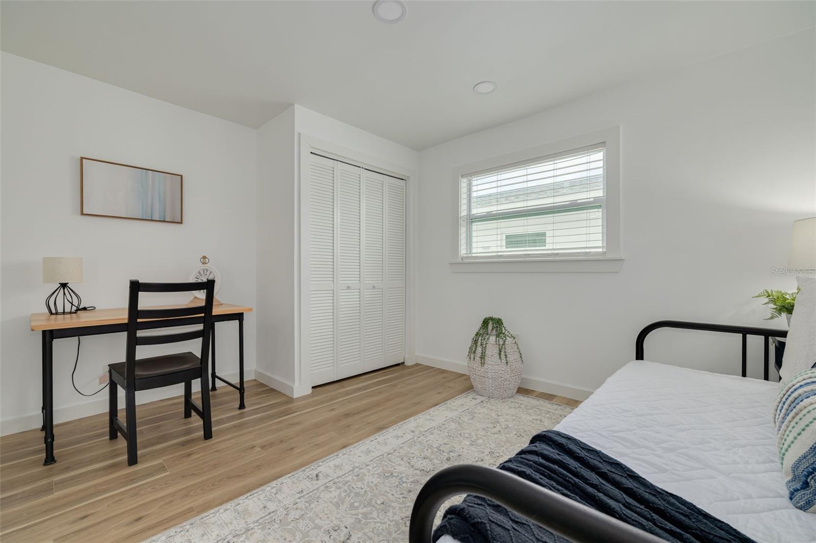60 KIPLING PLZ — photo 21