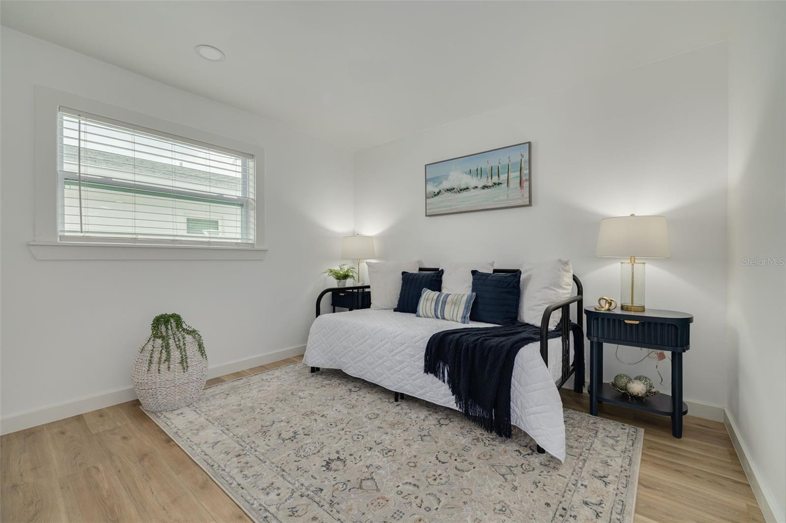 60 KIPLING PLZ — photo 22