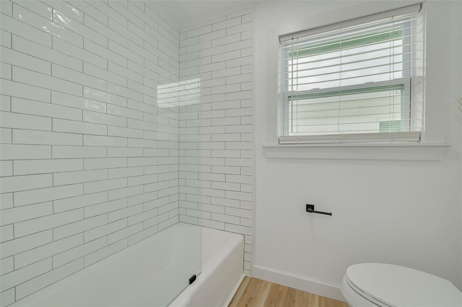 60 KIPLING PLZ — photo 20