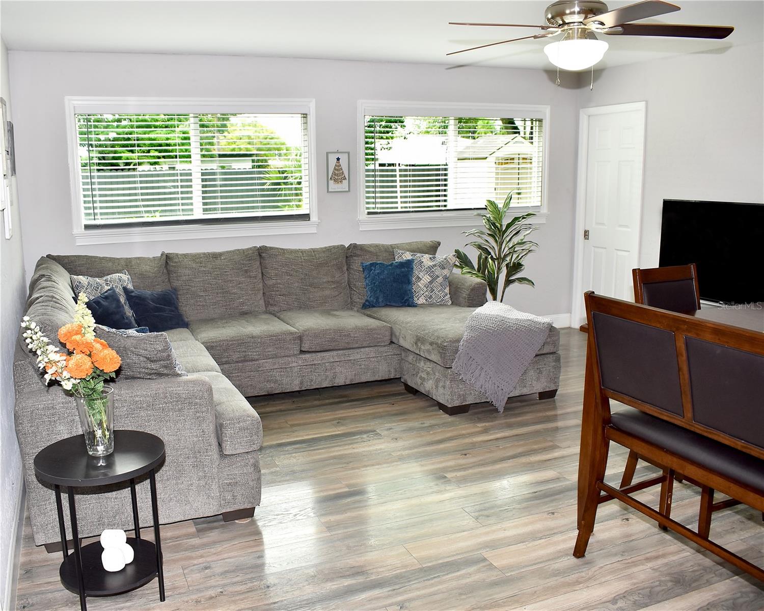 110 ROYAL PALMS — photo 3