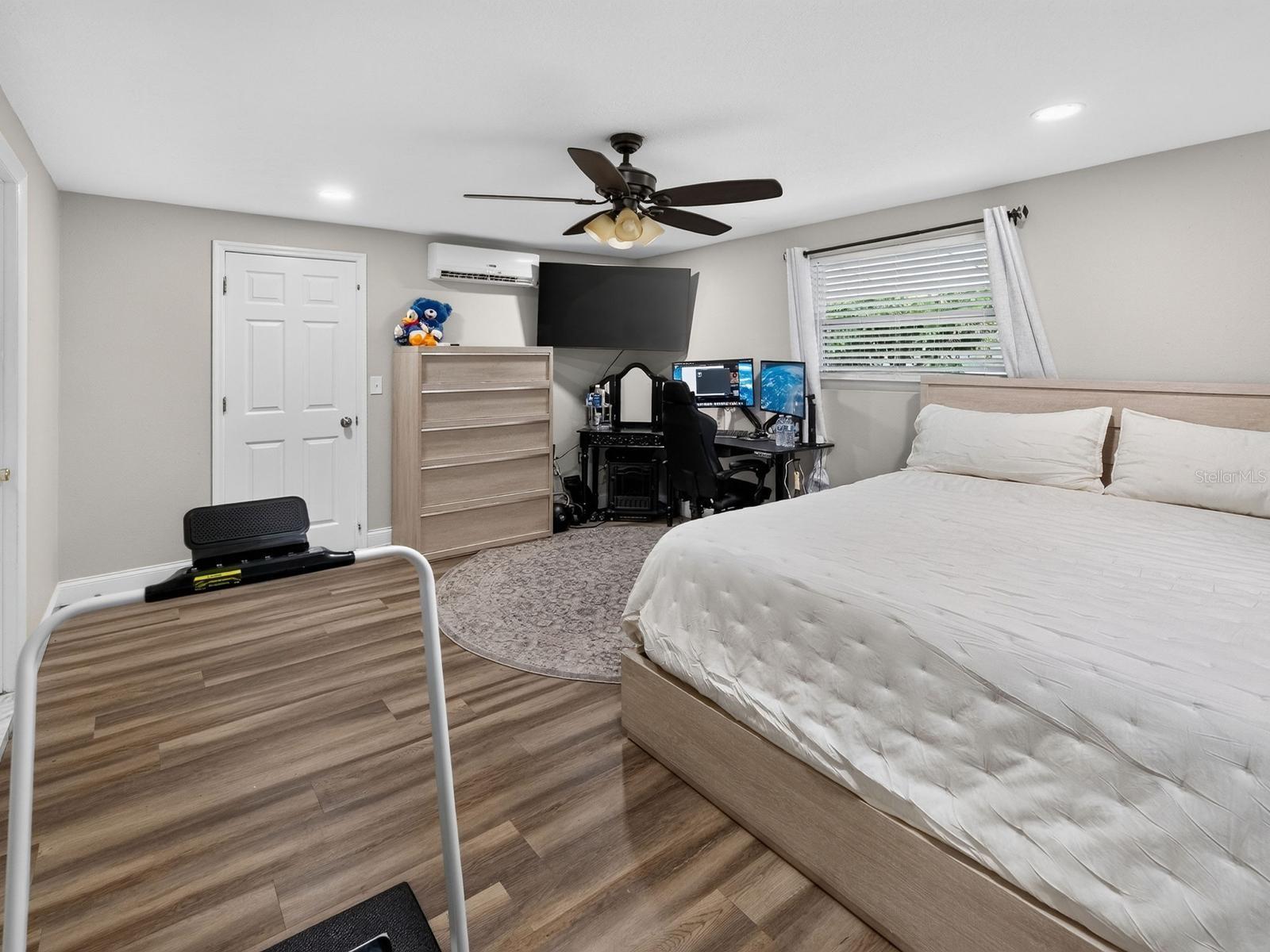9218 W ROBSON ST — photo 14