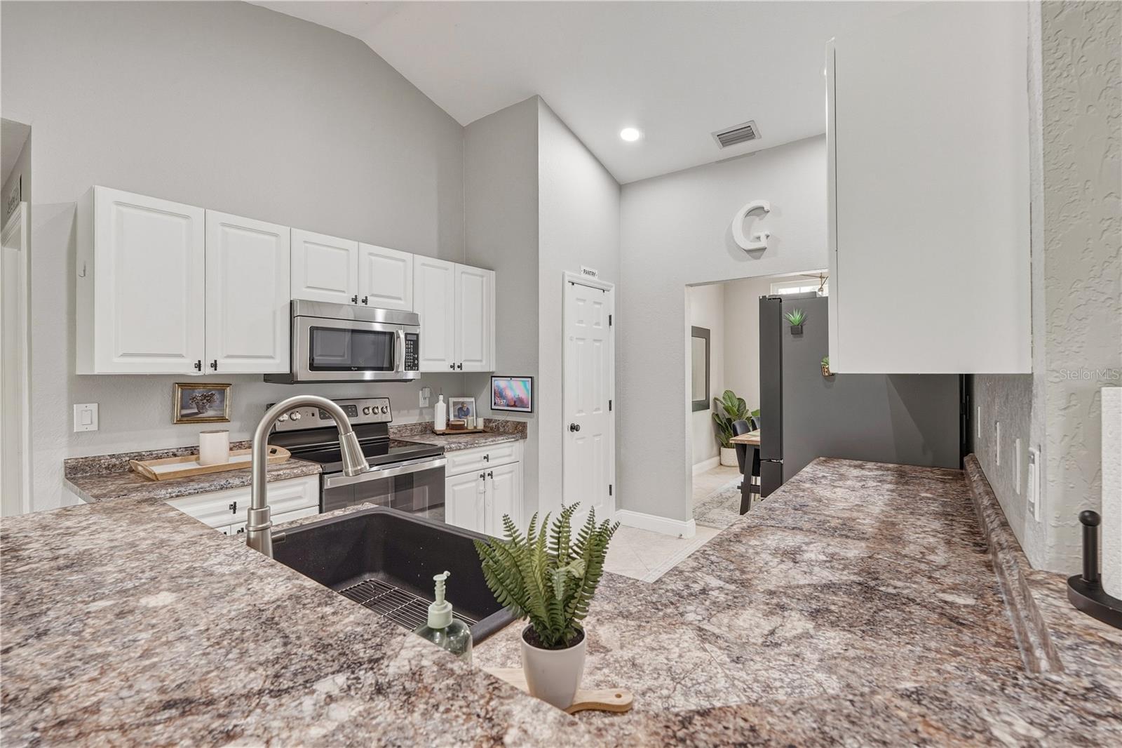 5767 ROSETTE RD — photo 17