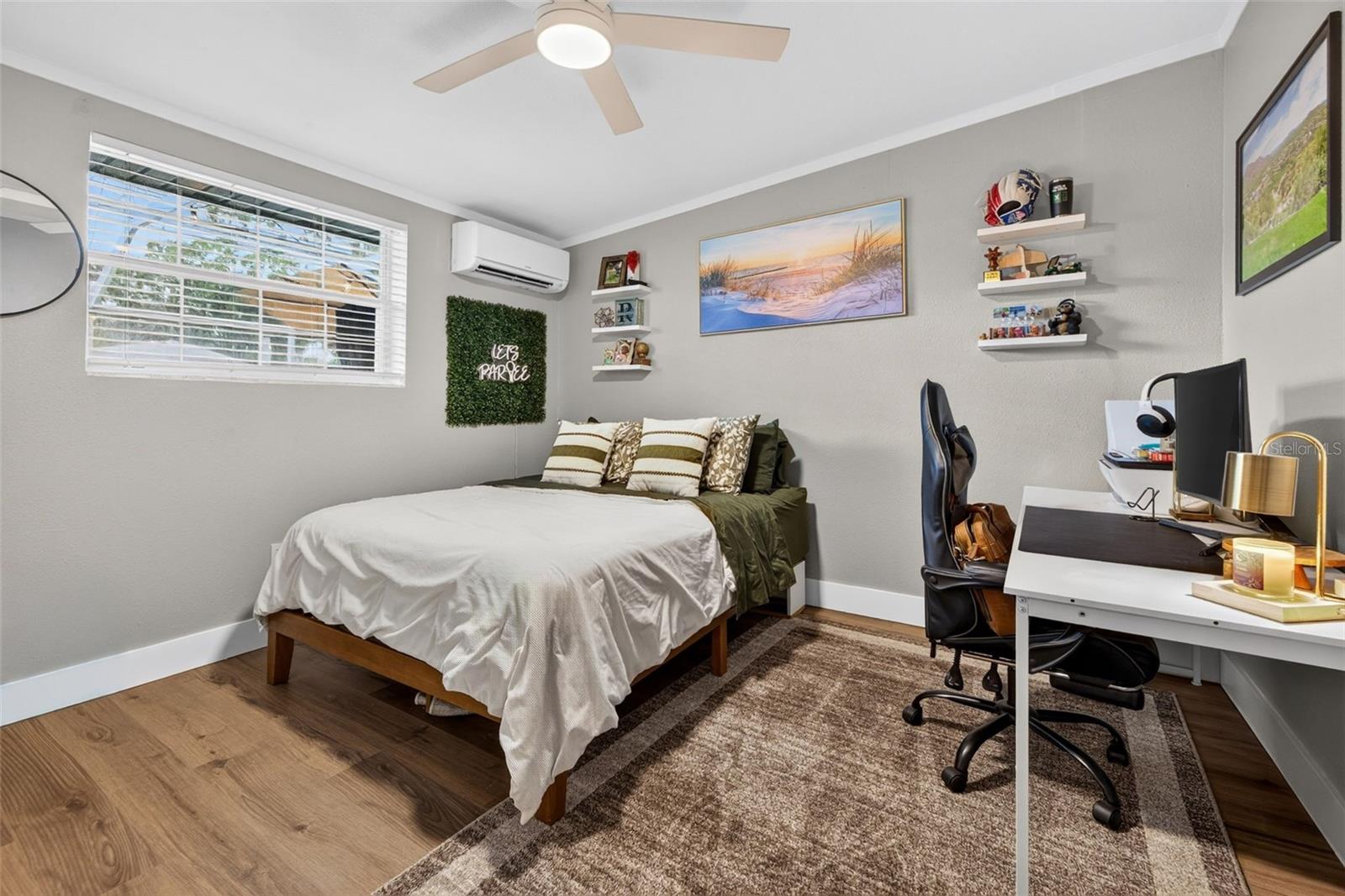 4018 HELENA ST NE — photo 18