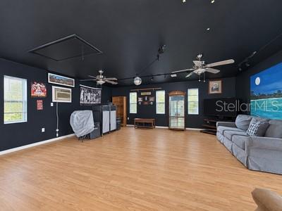 254 WERTZ DR — photo 23