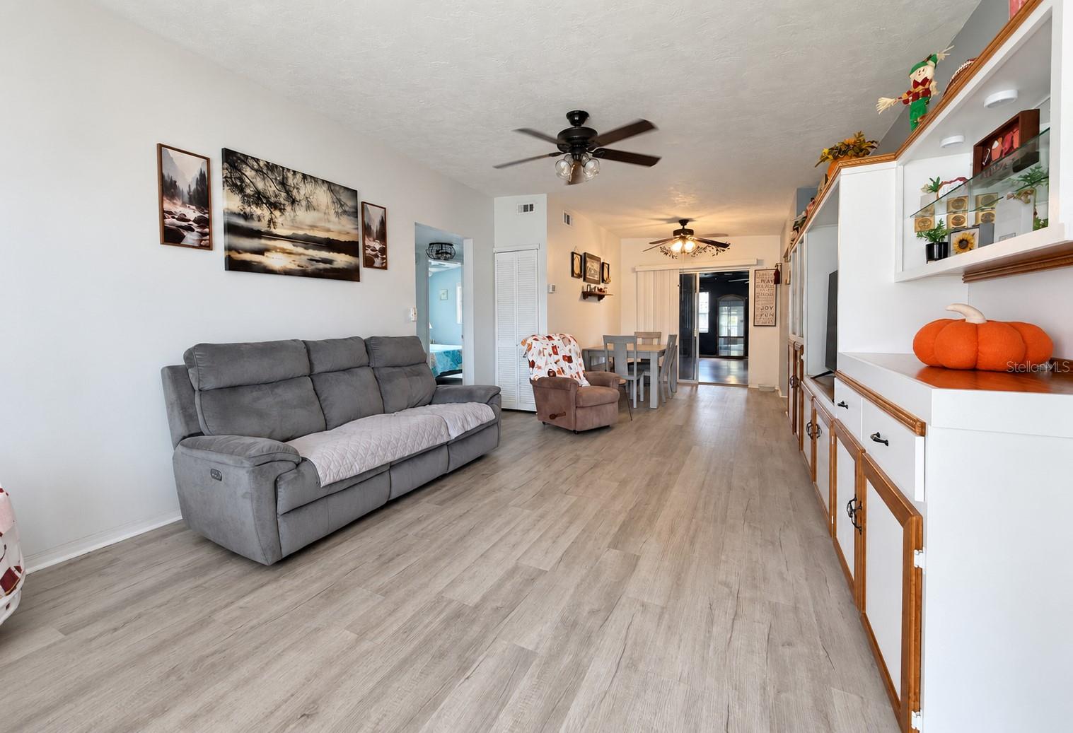 254 WERTZ DR — photo 4