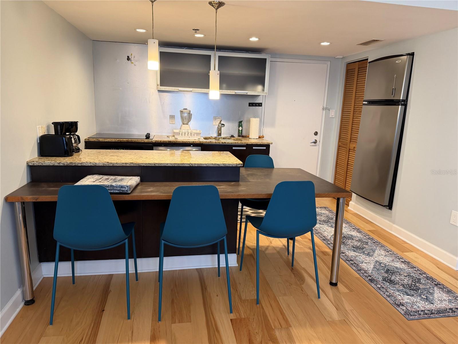 701 S MADISON AVE #405 — photo 7