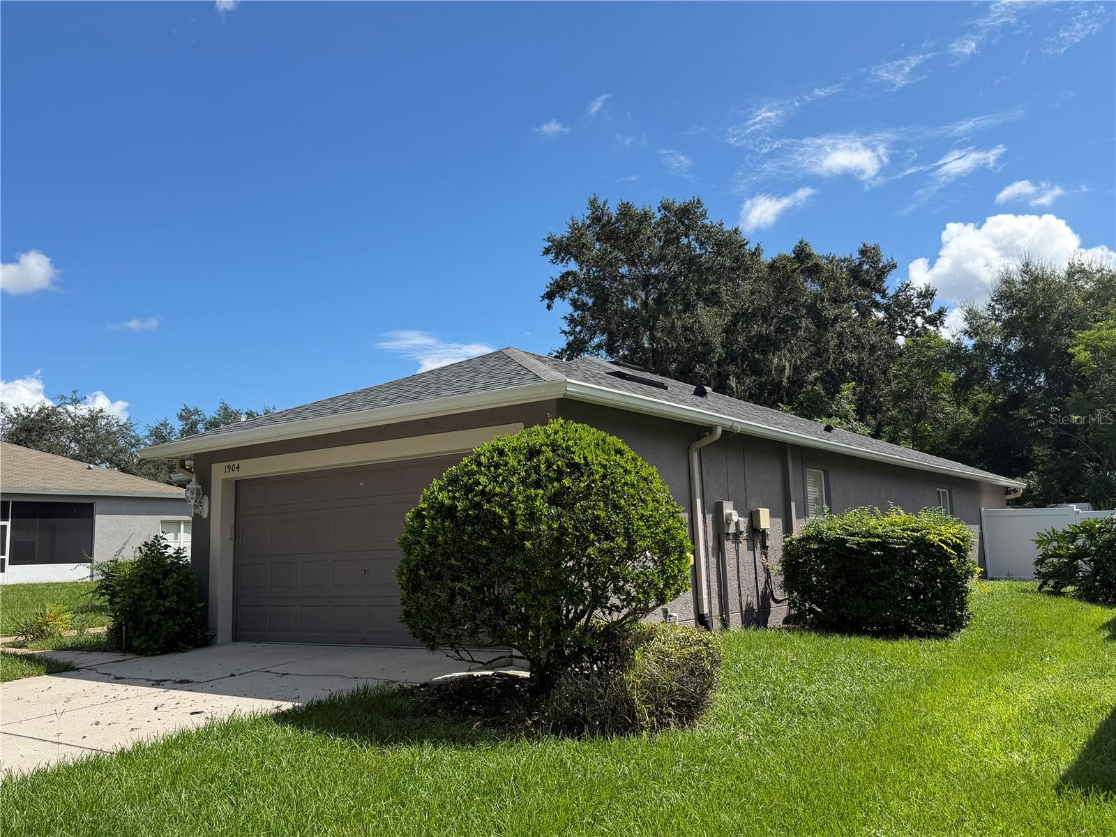 1904 SAMANTHA LN — photo 3