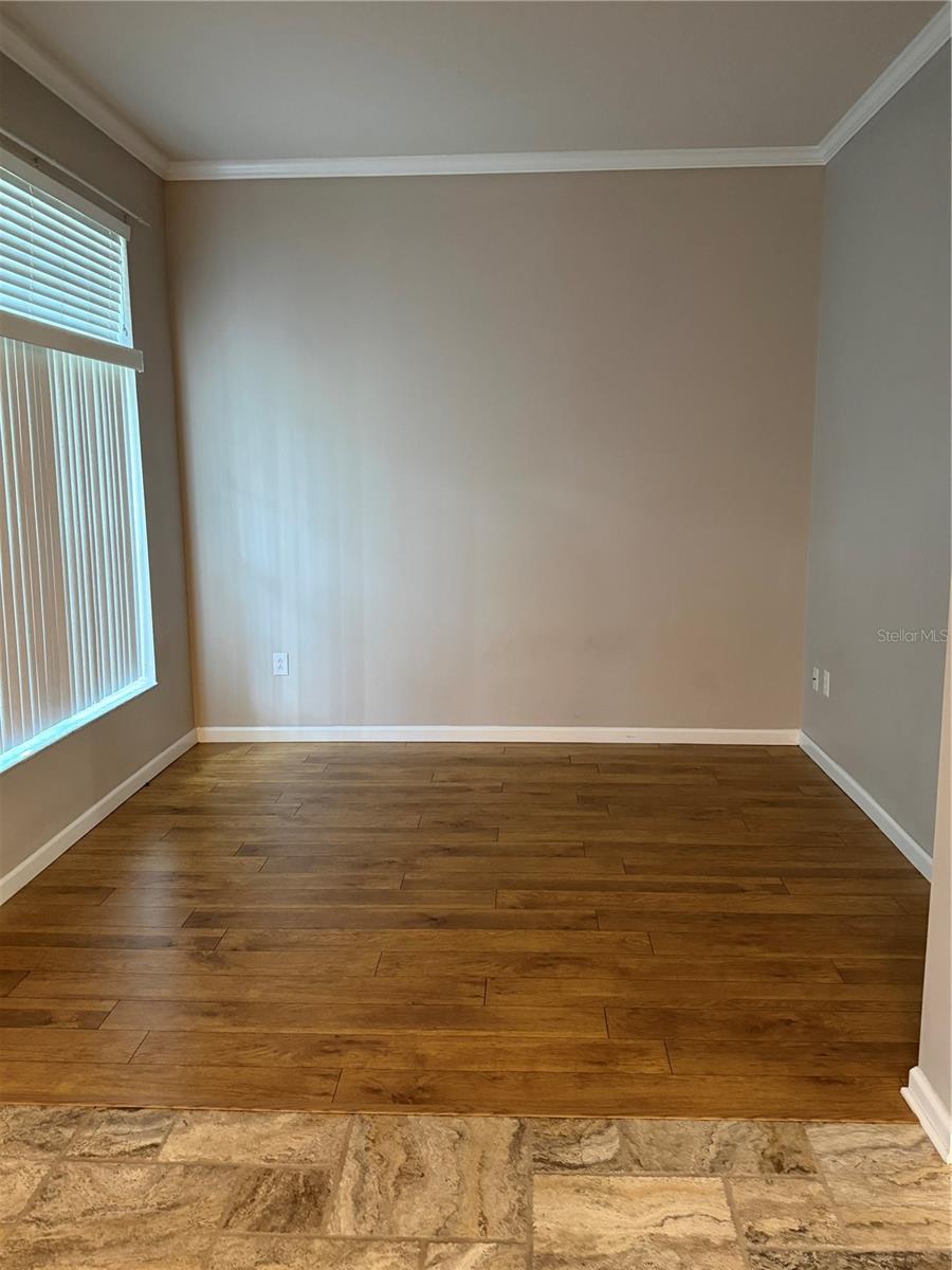 1904 SAMANTHA LN — photo 9