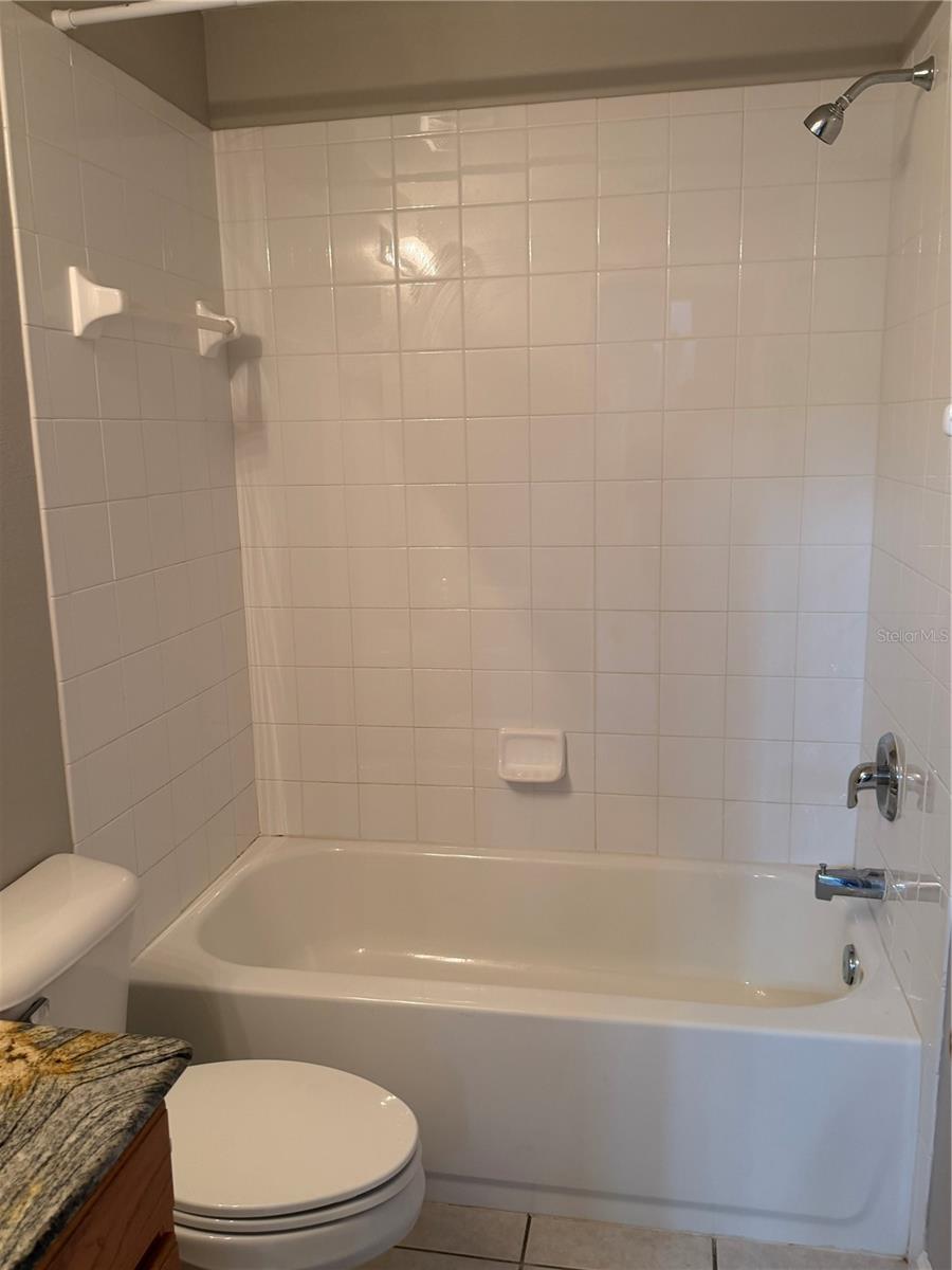 1904 SAMANTHA LN — photo 12