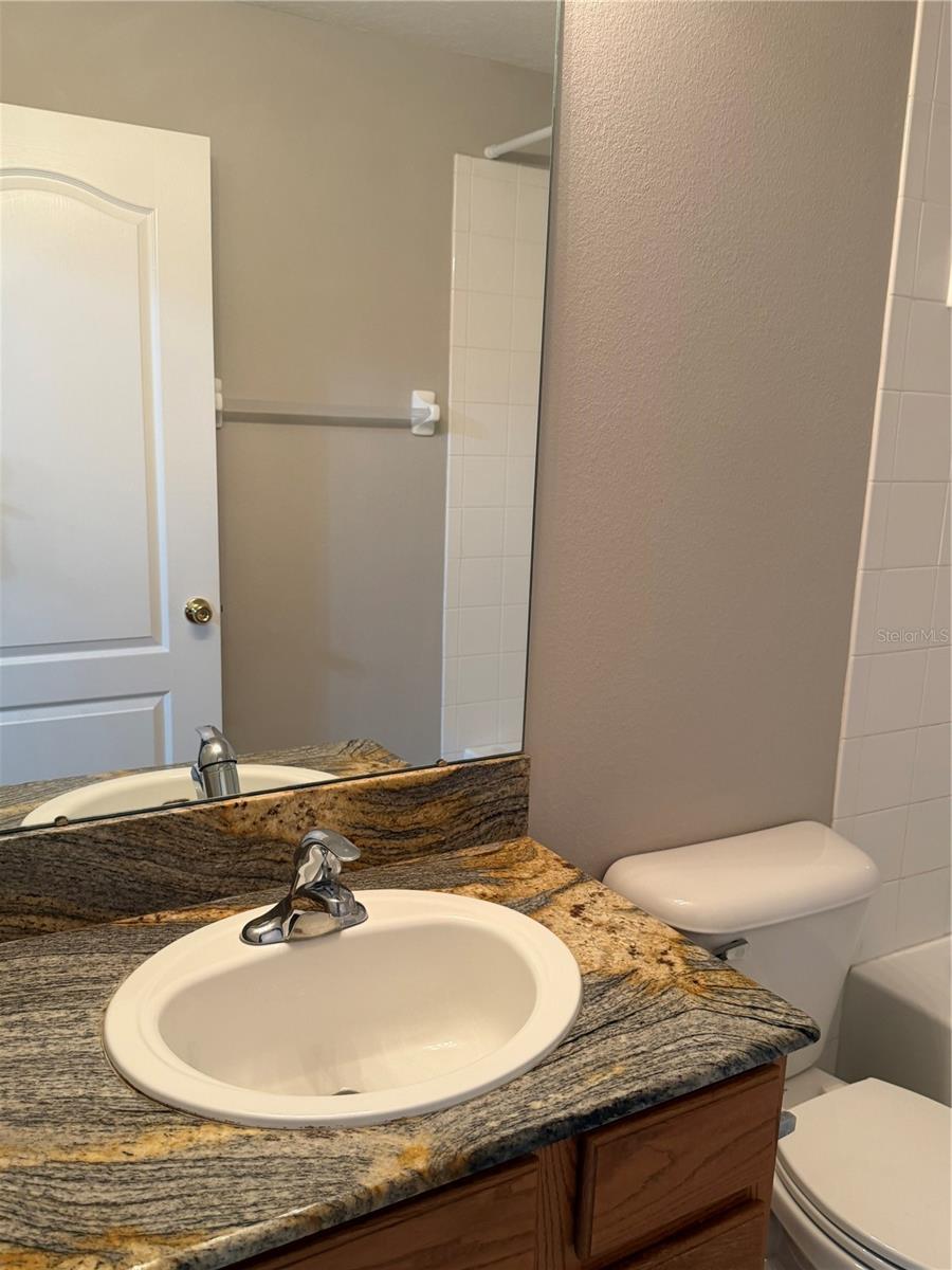 1904 SAMANTHA LN — photo 16