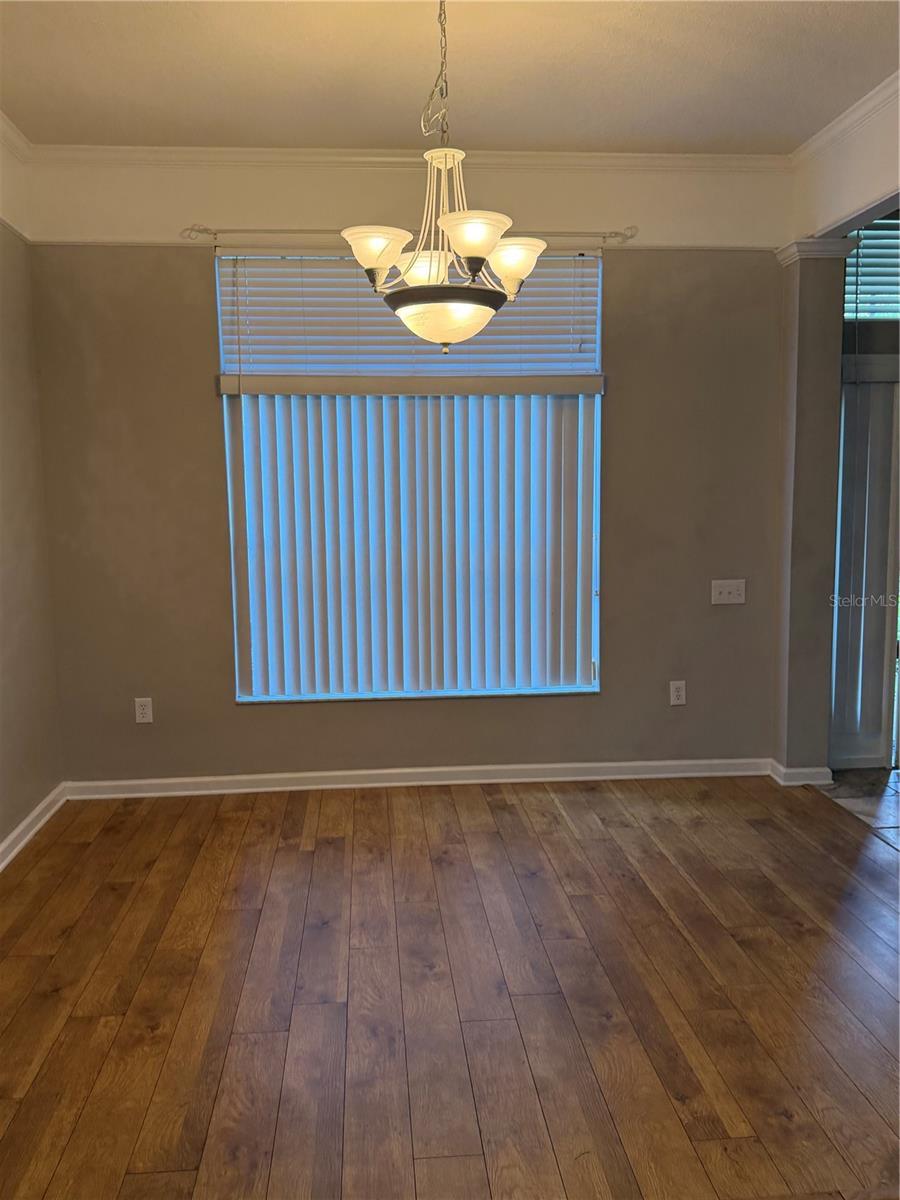 1904 SAMANTHA LN — photo 10