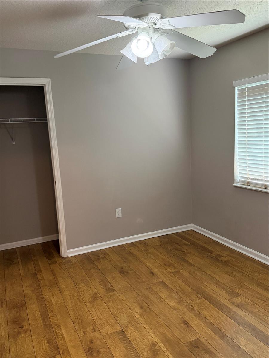1904 SAMANTHA LN — photo 15