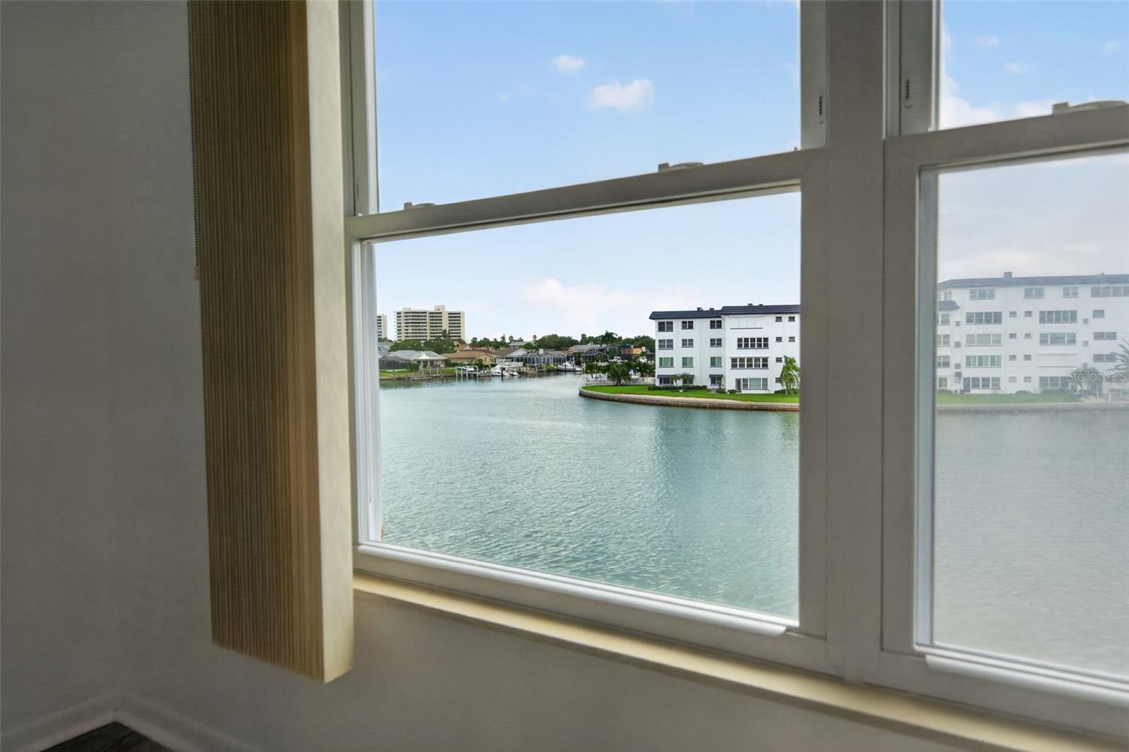6025 SHORE BLVD S #304 — photo 4