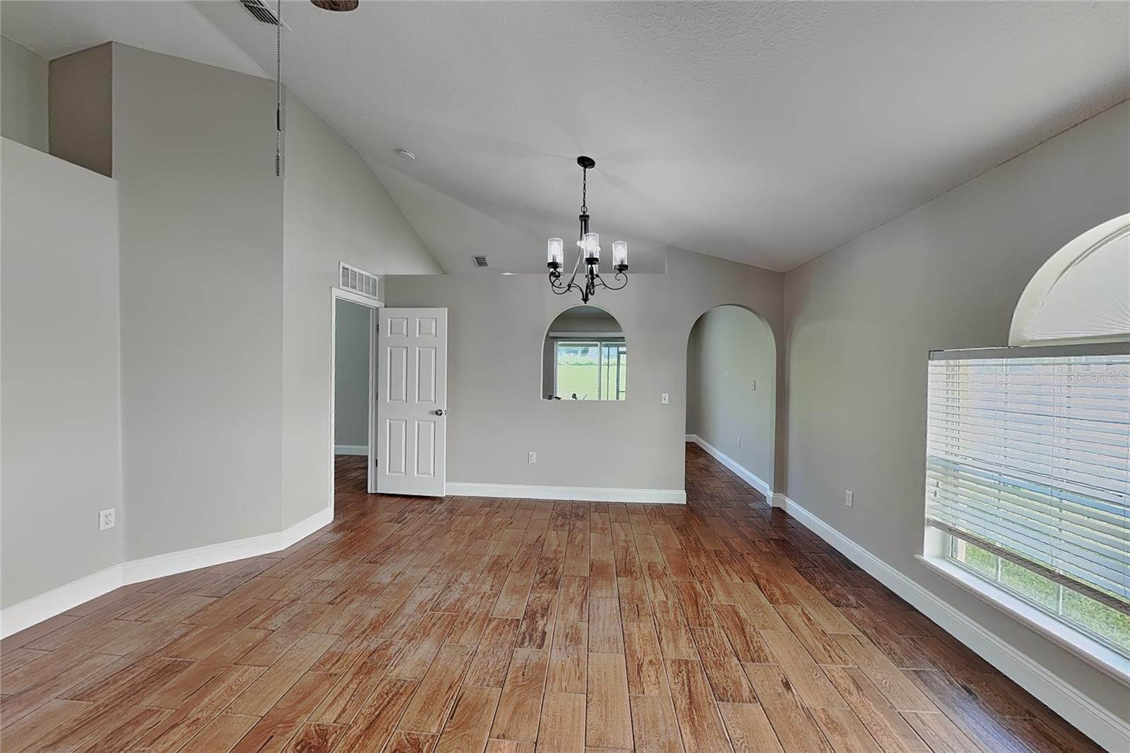 Home in DADE CITY — photo 4