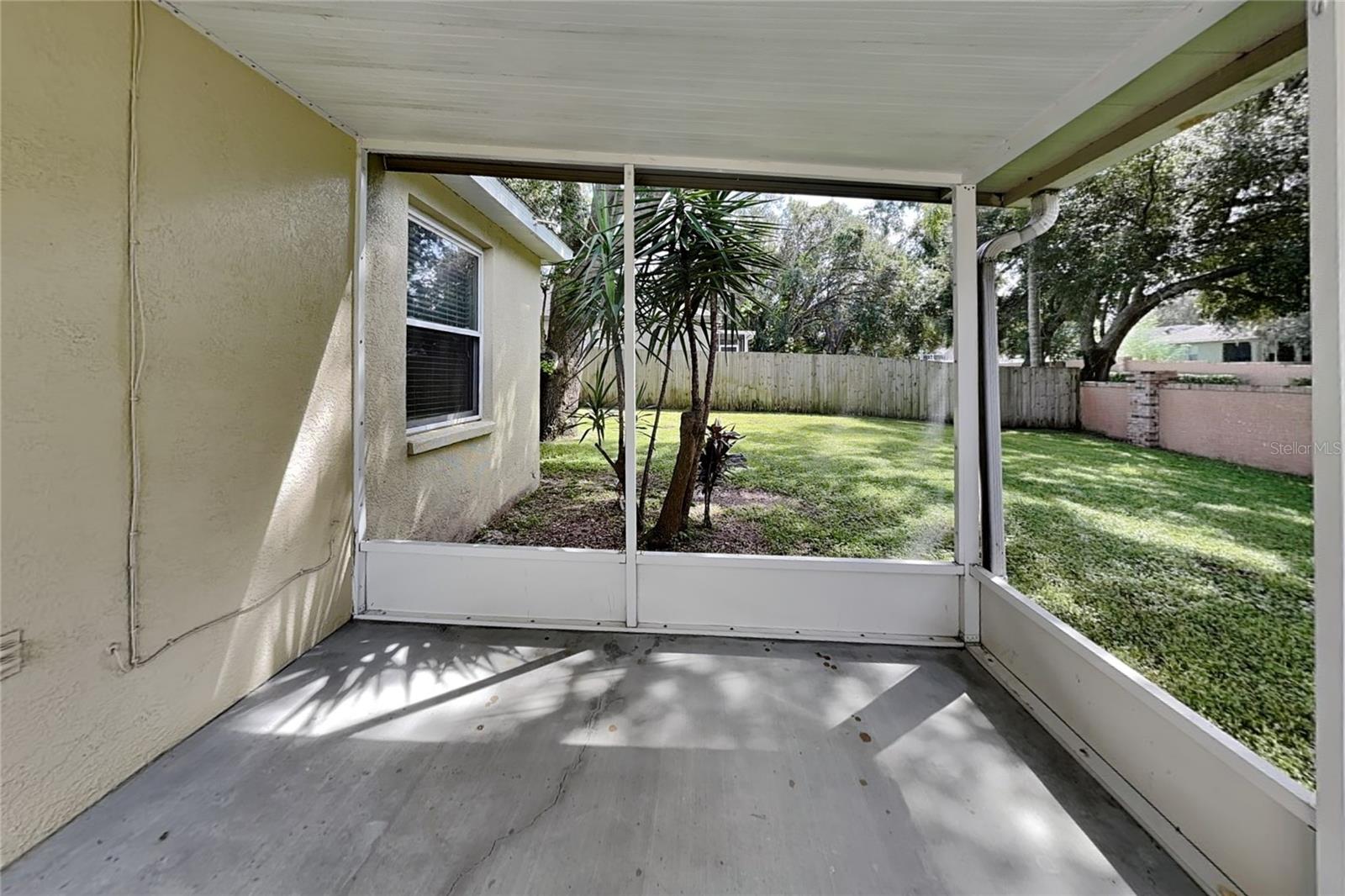 Home in VALRICO — photo 15