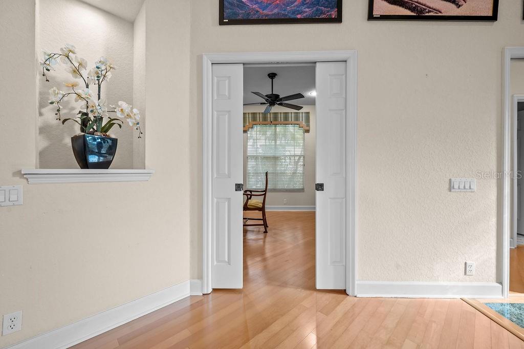 7117 VICTORIA CIR — photo 16
