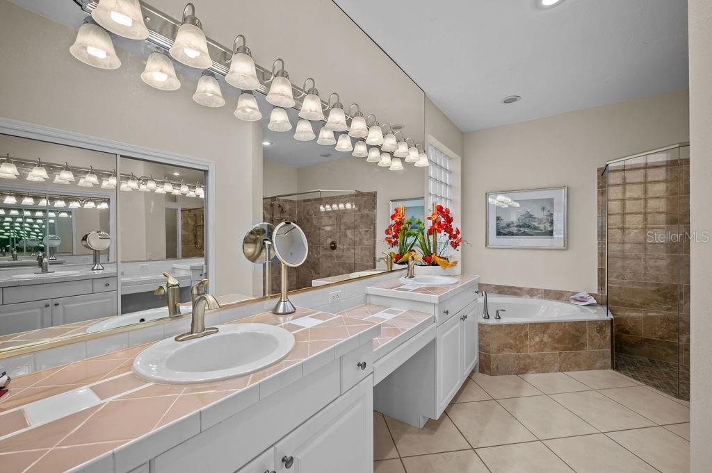 7117 VICTORIA CIR — photo 22