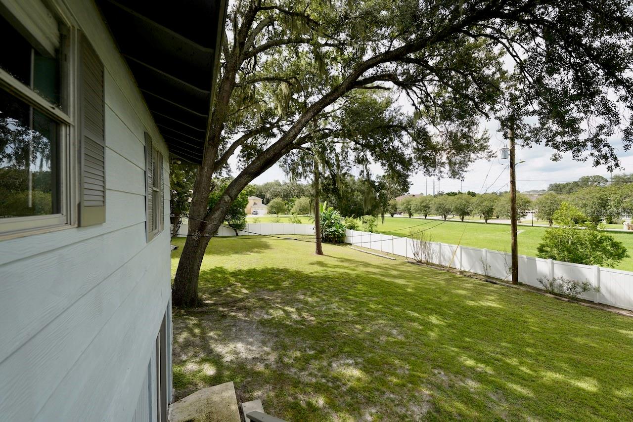 10210 DAVIS RD — photo 16