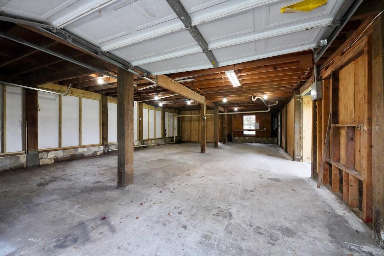10210 DAVIS RD — photo 18